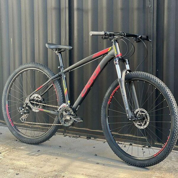 Vélo VTT Tout-Terrain Léger