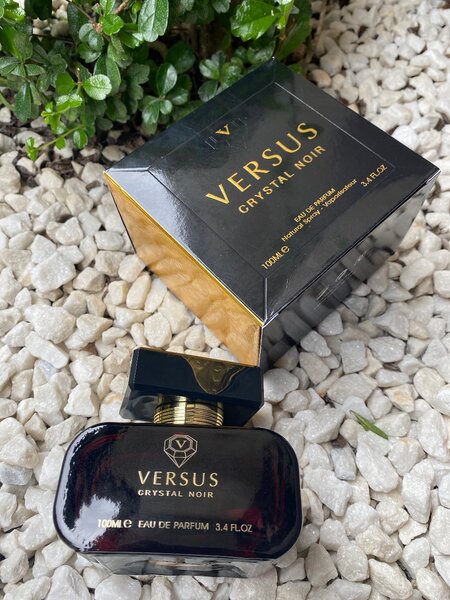 Parfum versus Crystal noir