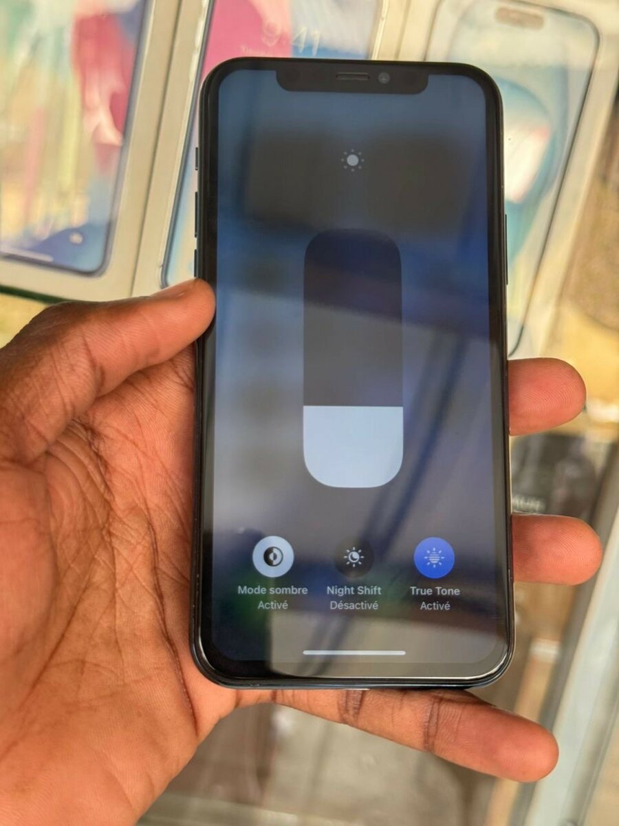 iPhone 11 Pro 64giga casineufs très propre