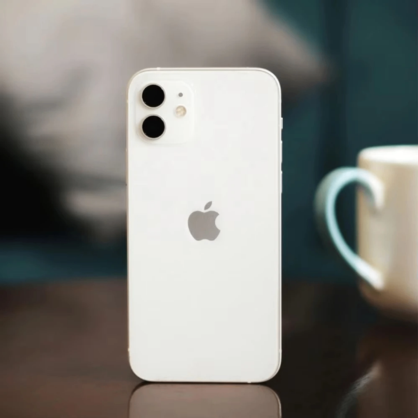 iPhone 14 blanc 128 Go