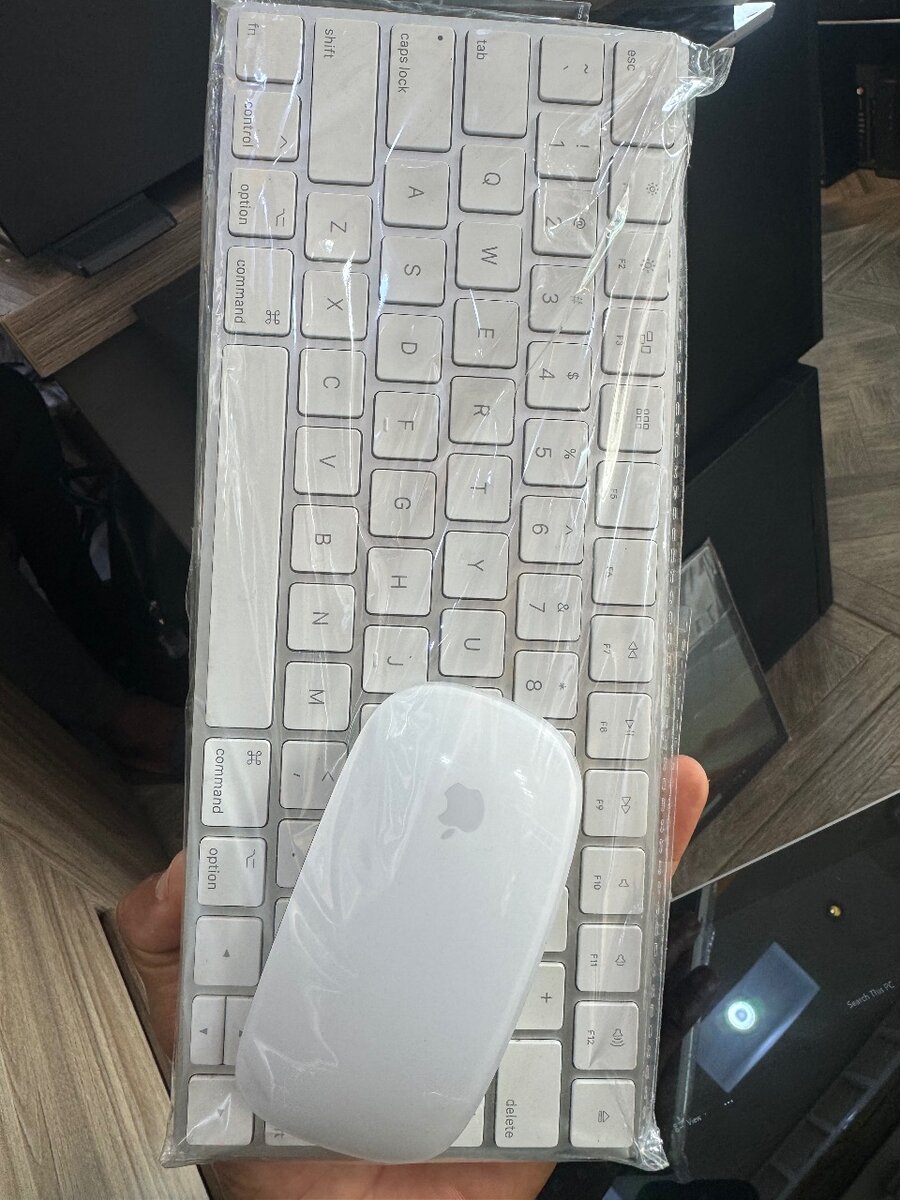 Apple ORIGINAL Magic Keyboard 2/Mouse Bluetooth Rechargeable