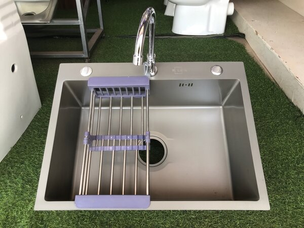 Kitchen sink armless