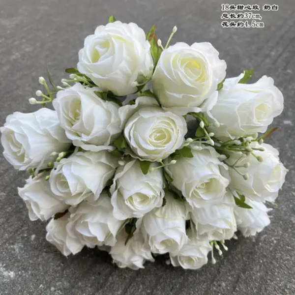Bouquet de roses blanches