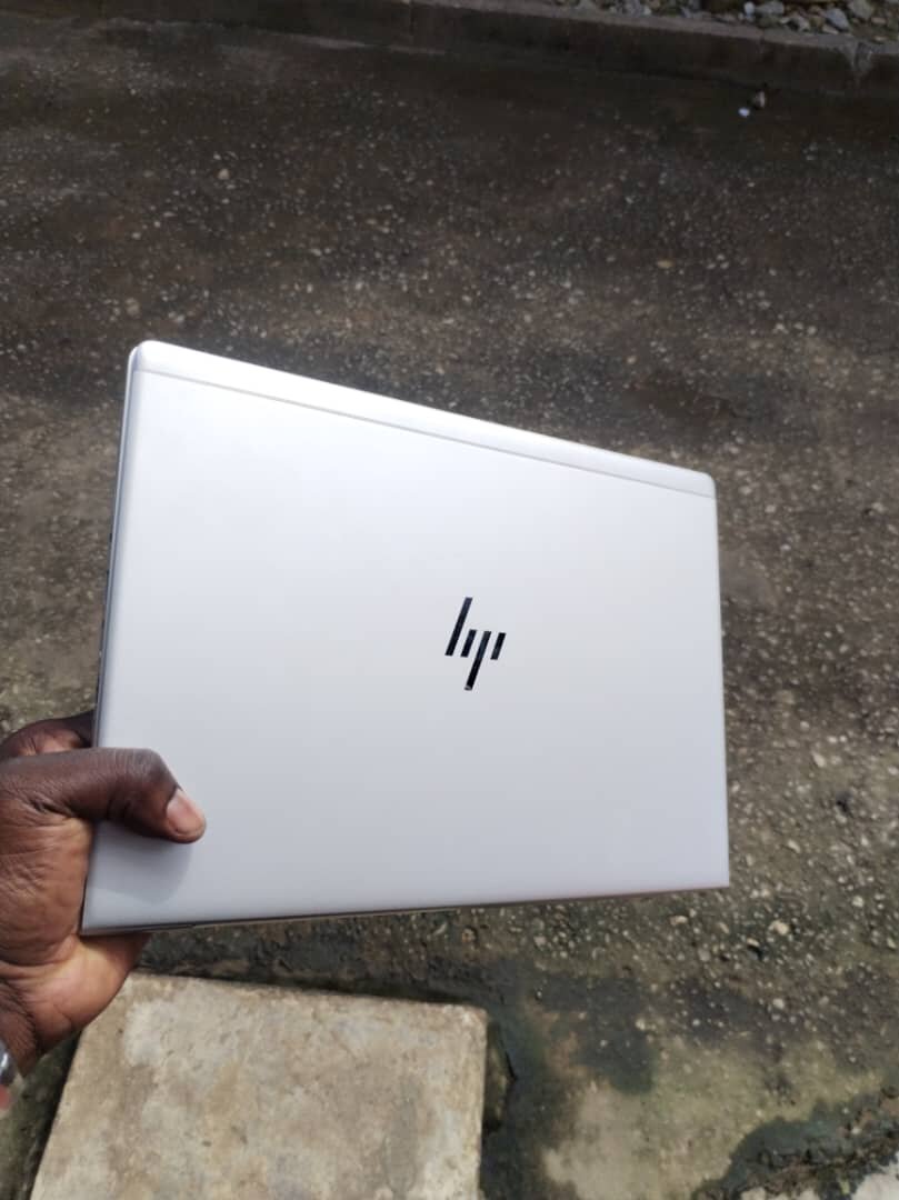 HP Laptop 15.6" i5 8GB RAM