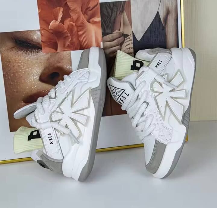 Baskets colorées tendance