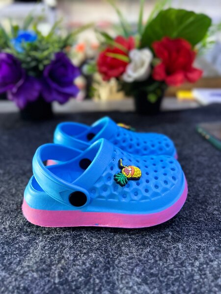 Kids crocs