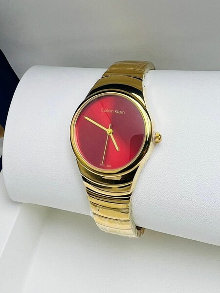 Montre Bracelet Doré Élégante