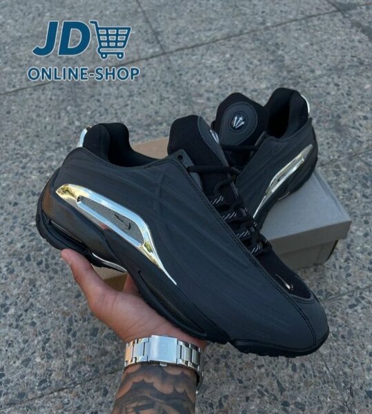 Baskets noires tendance