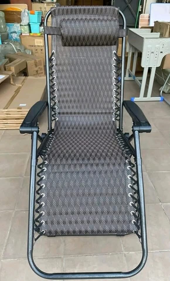 Chaise longue pliante extérieure