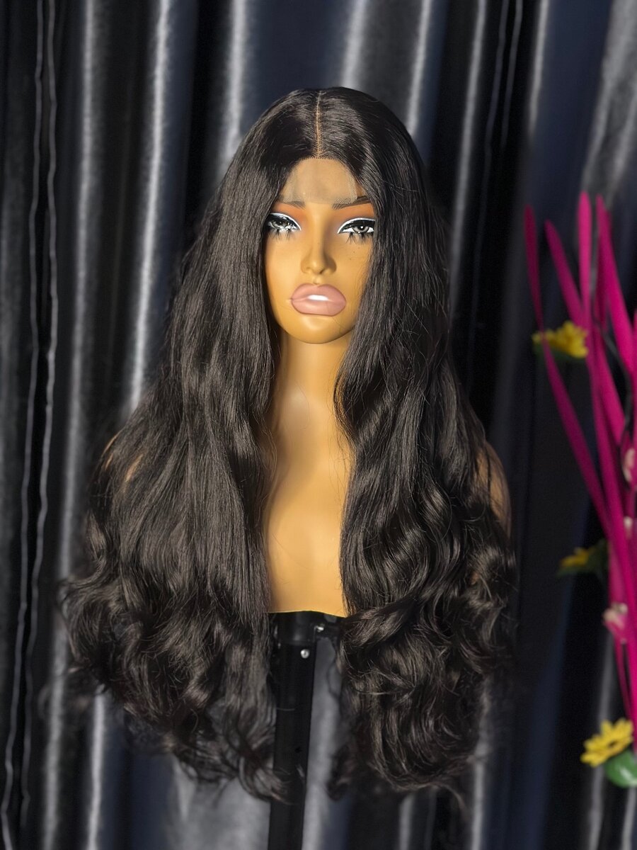 Isabella wavy wig