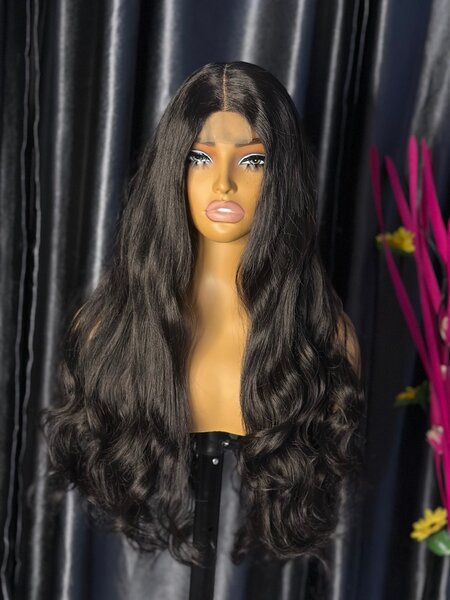 Isabella wavy wig