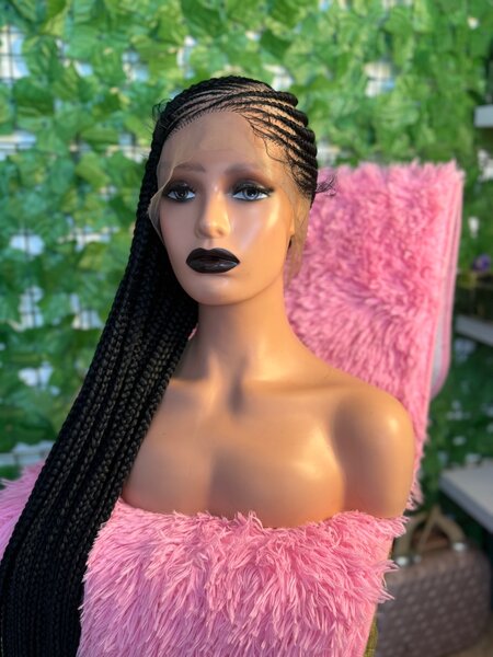 Wig carousel