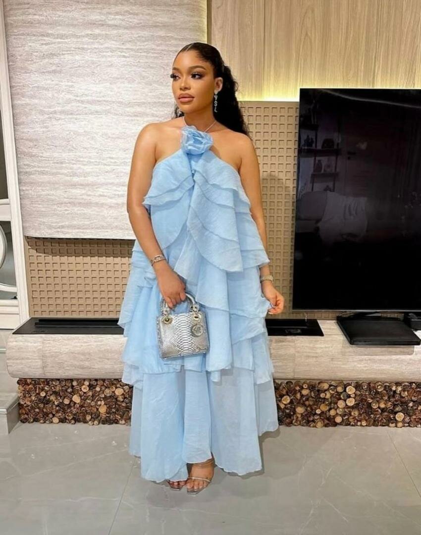 Robe volante kareessa