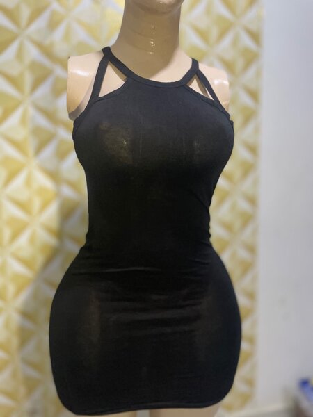 Robe noire moulante élégante