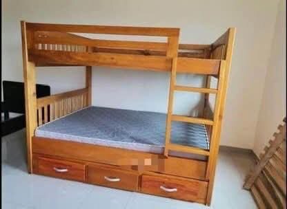 Lit superposé en bois massif