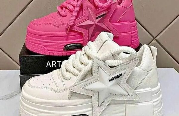 Chaussures Baskets en Cuir Blanc