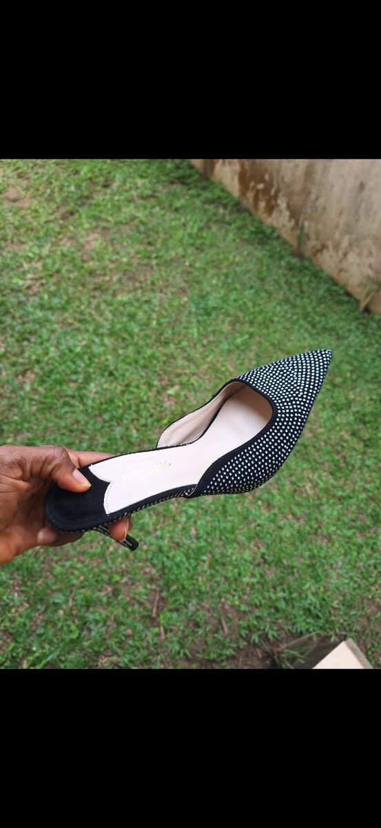 Babouc à talons élégants noirs