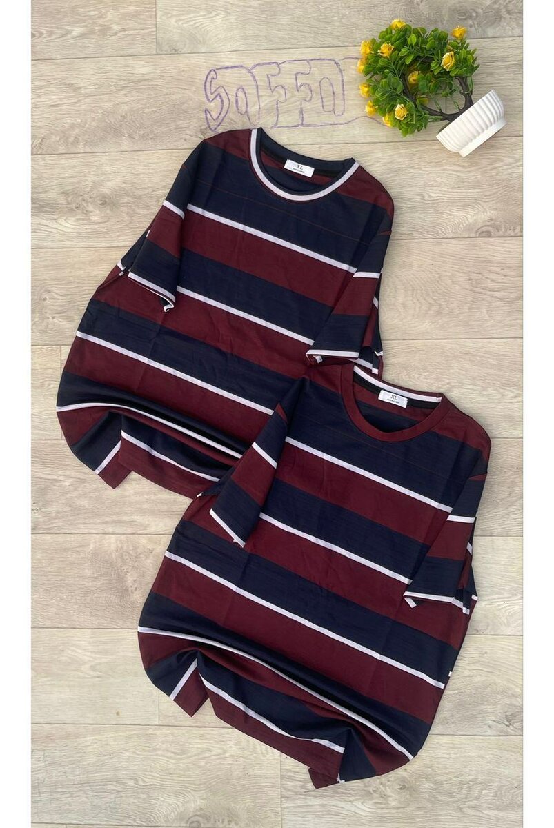 T-shirts à rayures assorties