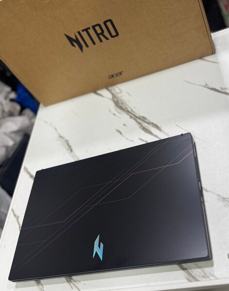 acer nitro anv15-52 i7 13th gé