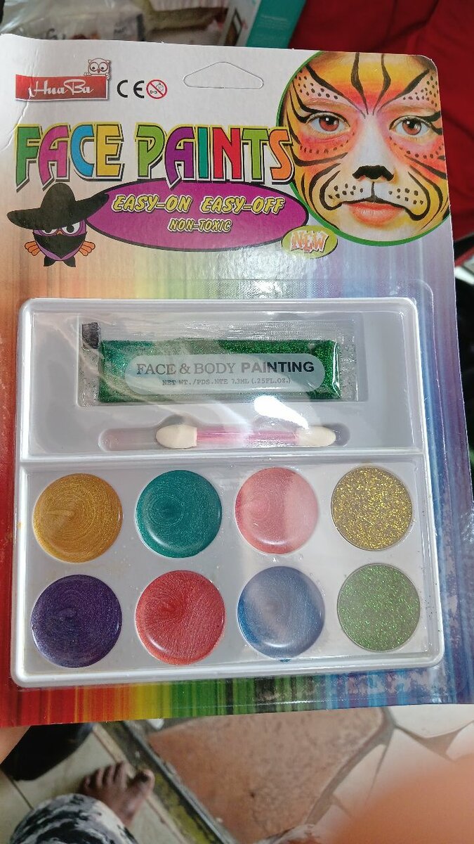 Face painting colours and highlighters
