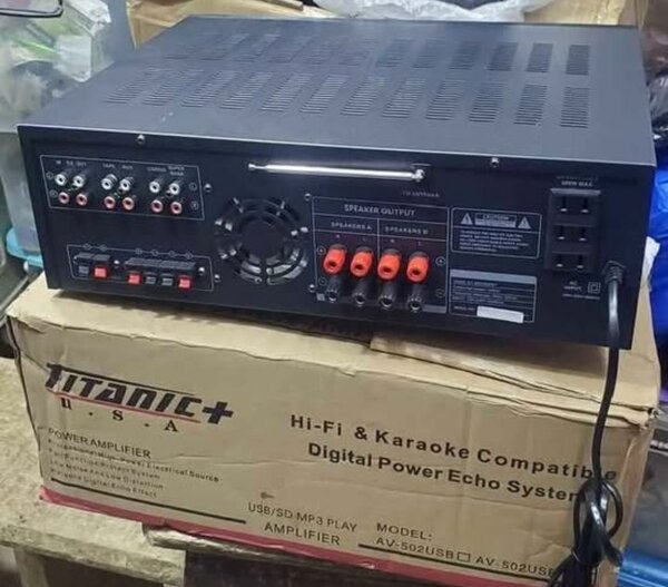Amplificateur av602bt Titanic