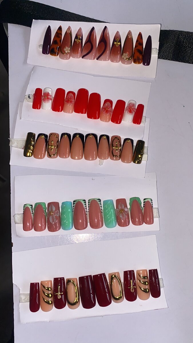 Kit d'ongles décoratifs élégants