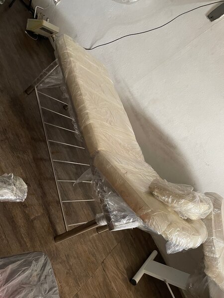 Lit de massage pliable