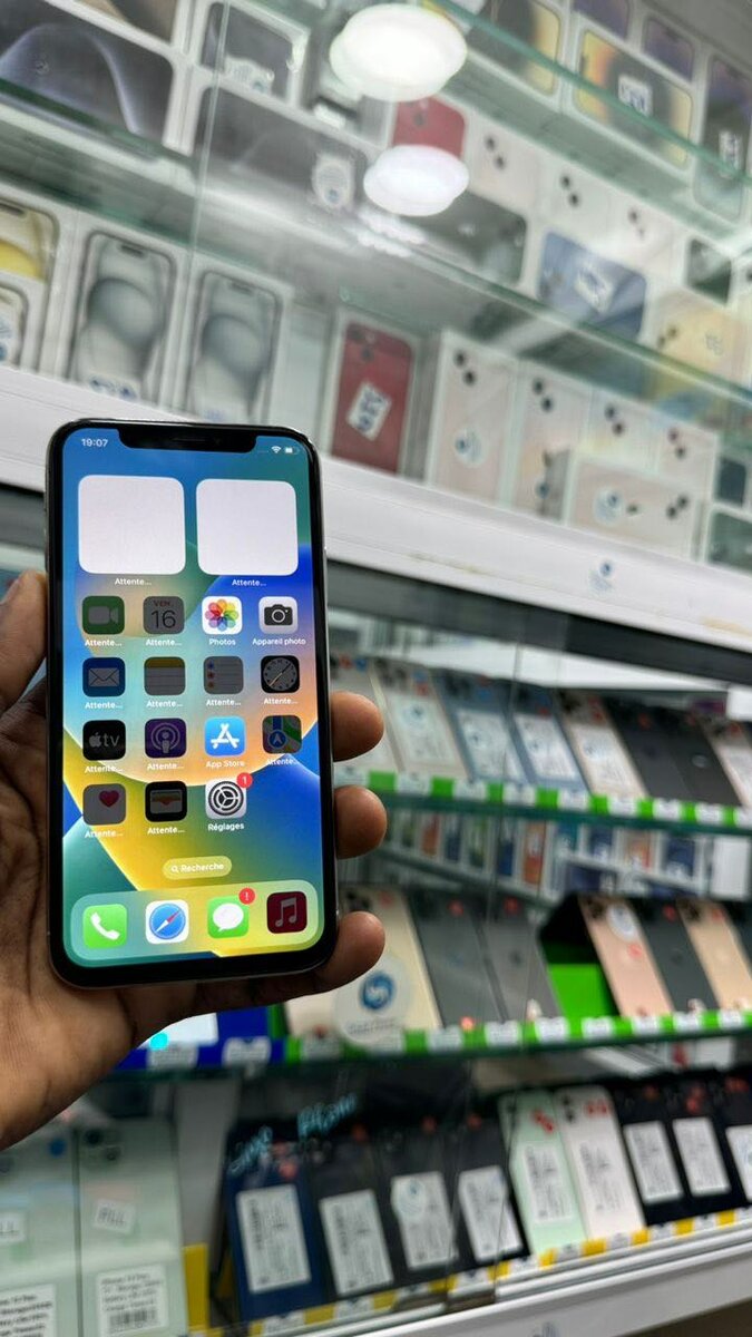 iPhone X 64G SANS ID