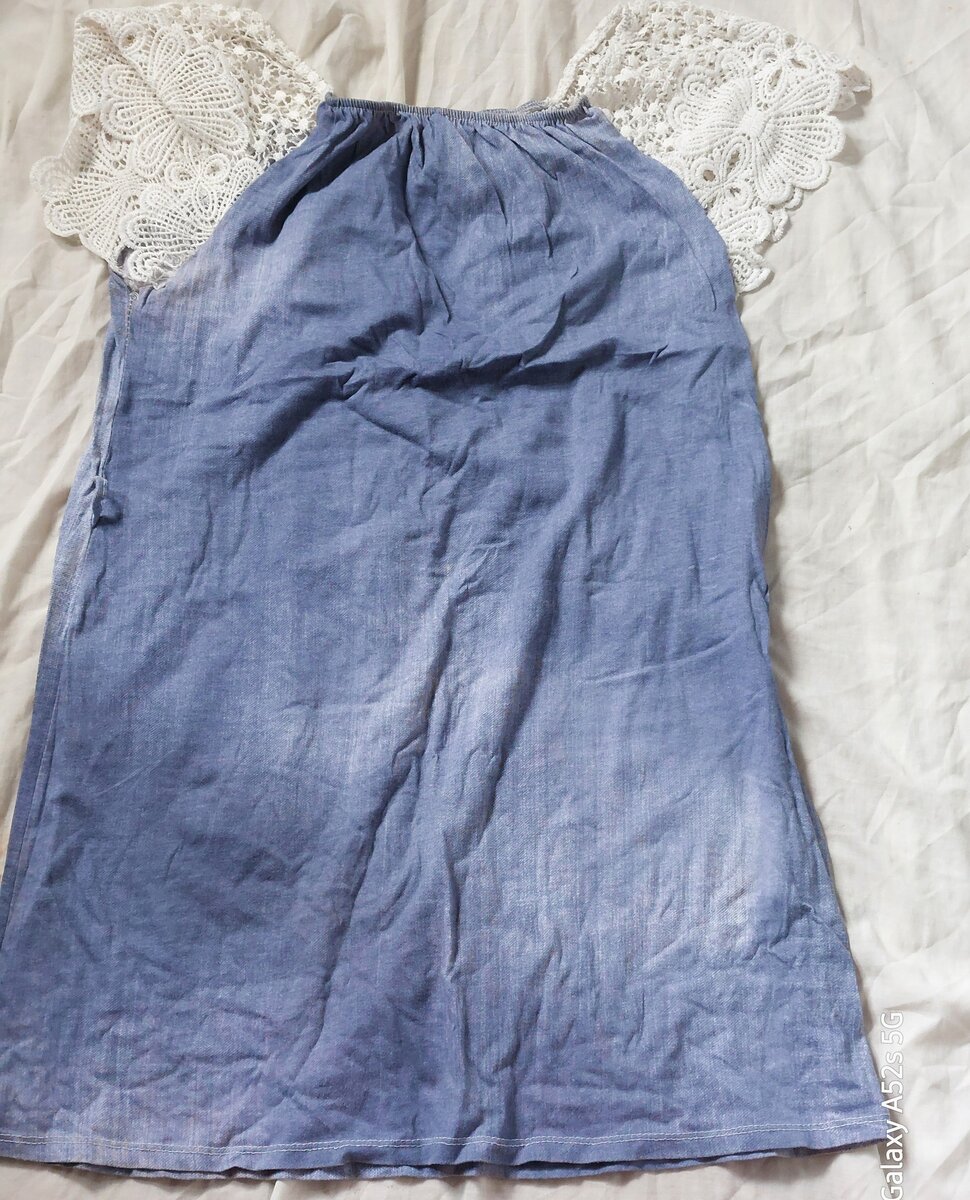 Robe en jean et dentelle