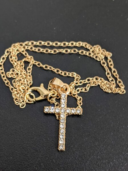 chaîne avec pendentif