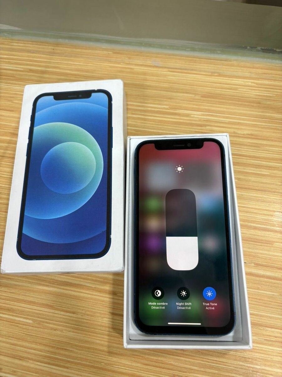 12 mini 128giga écran changé