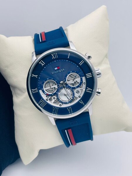 Montre Classique Édifice