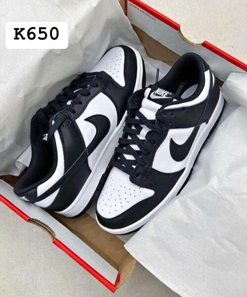 black and white nike sneakers
