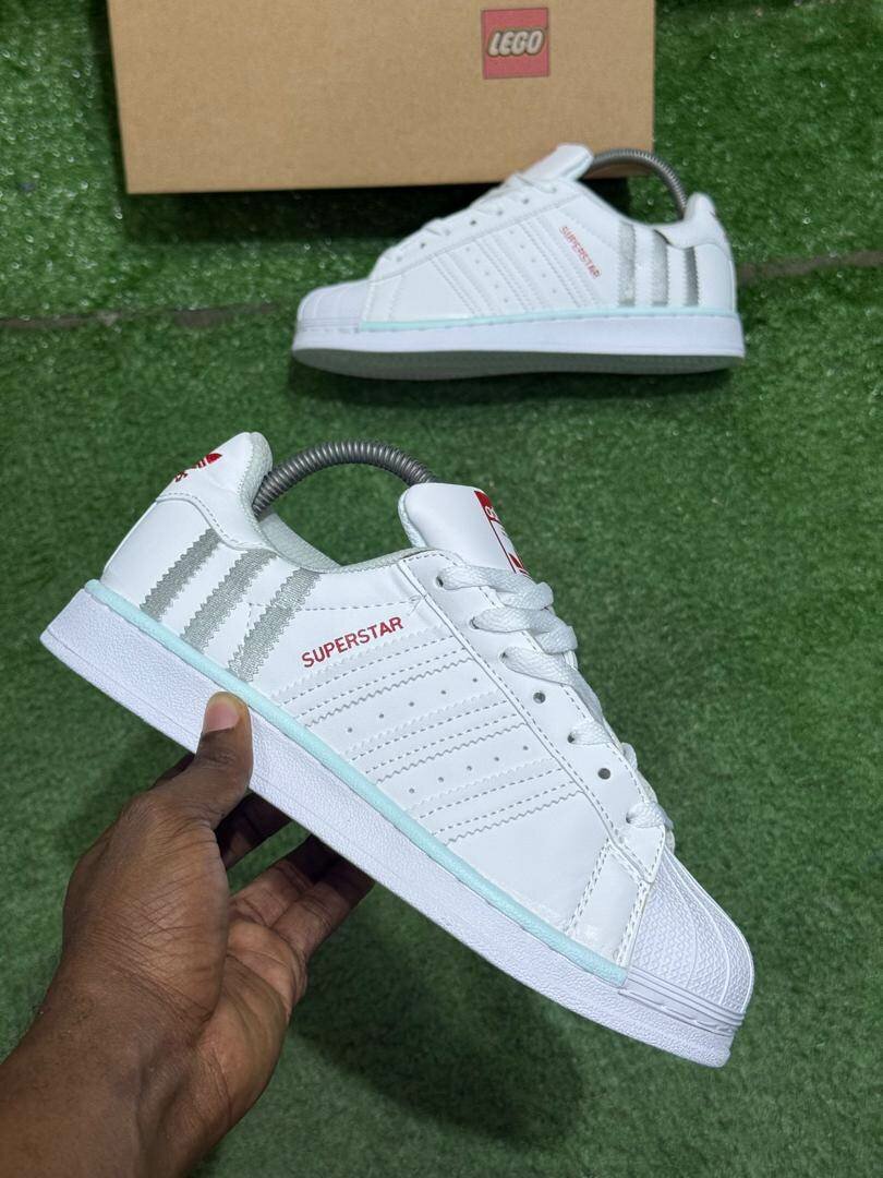 Adidas Lego Superstar Baskets