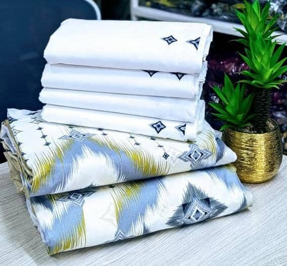 set includes 2 flat sheets and 4 pillowcases