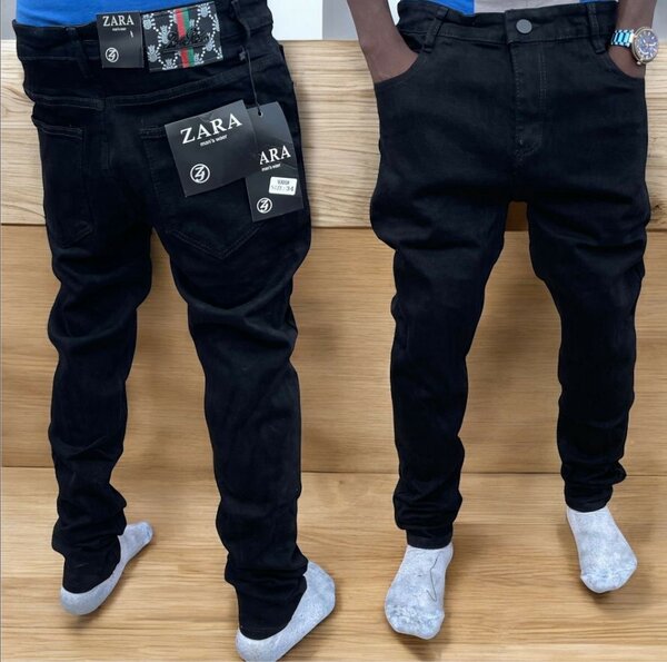 Jeans noirs taille haute Zara