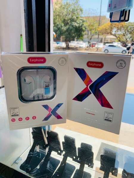 iPhone 7-14 pro max earphones