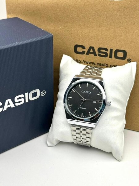 Montre Casio en acier inoxydable