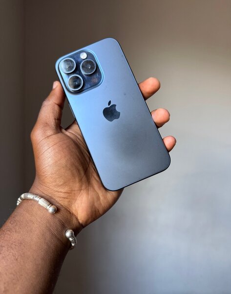 iPhone 15 Pro 128 G bleu