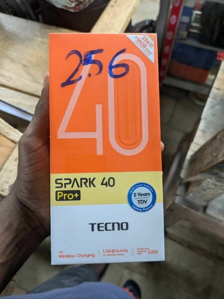Smartphone Tecno Spark 40 Pro+