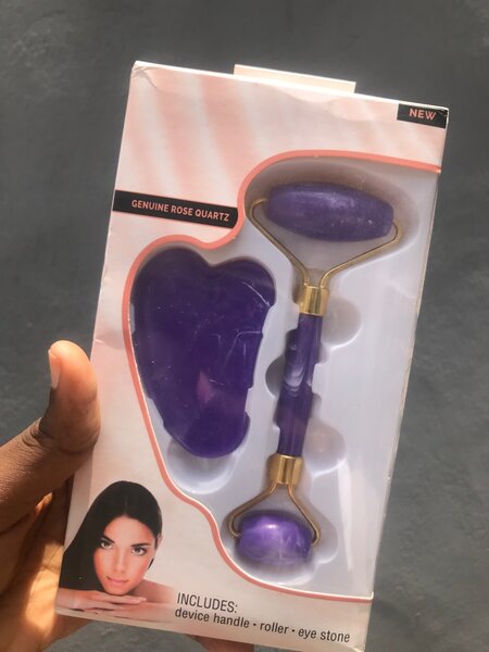 Gua sha and jade roller