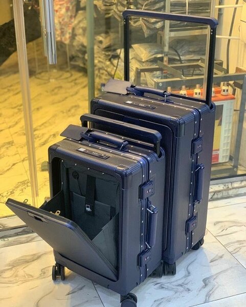 Traveling Bag