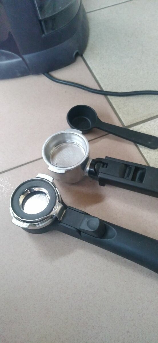 MACHINE À CAFÉ DE BUREU