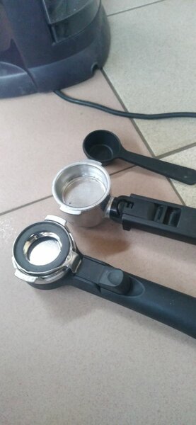 MACHINE À CAFÉ DE BUREU