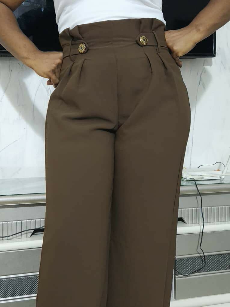 Blouse chic en satin blanc