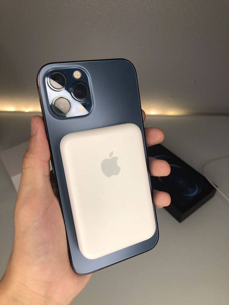 Mag safe battery pack available for all iphones