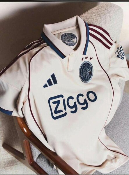 Maillot Ajax domicile 2023