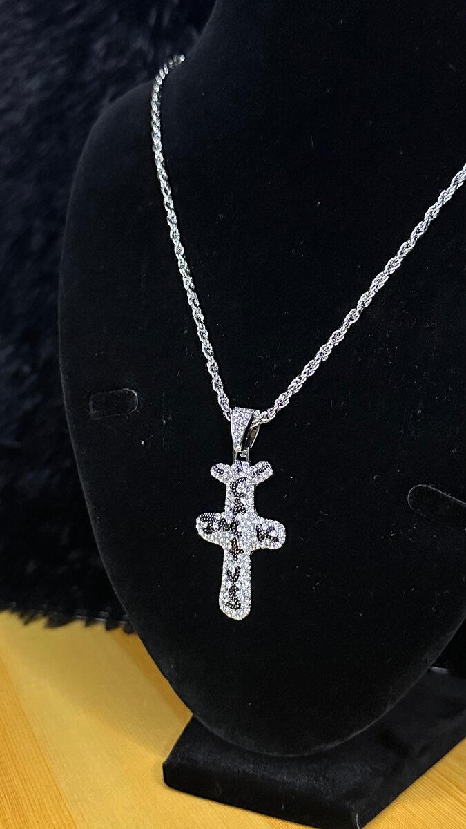 Collier Croix Diamanté
