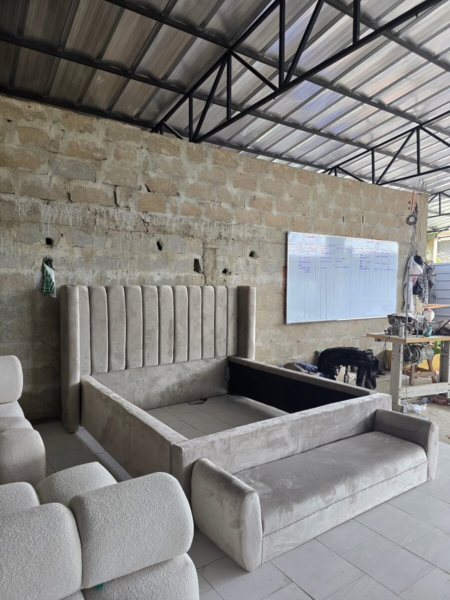 Lit contemporain rembourré