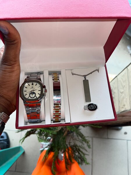 Ensemble montre et bijoux pour homme